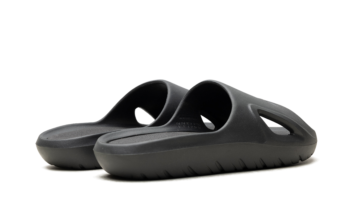 Adicane Slides "Carbon Core Black" HQ9915