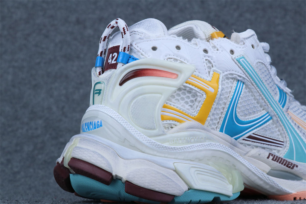 Balenciaga Wmns Runner Sneaker 'Worn-Out - White Blue Pink'