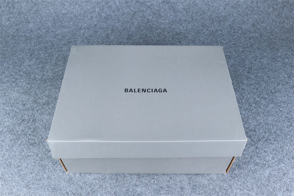 Balenciaga Wmns Runner Sneaker 'Worn-Out - White Blue Pink'